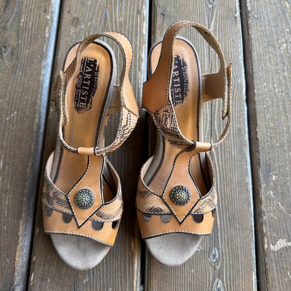 Like New L'Artiste Nicolasa Comfort High Wedge Sandal in Women's 40/US 9 - Picture 1 of 13
